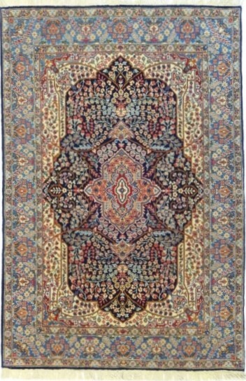 Foto esempio di un tappeto cinese Berkana con fondo blu e cornice celeste