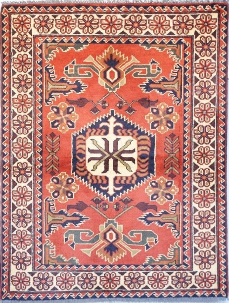 Foto esempio di un tappeto pakistano Cargar con fondo rosso e cornice beige