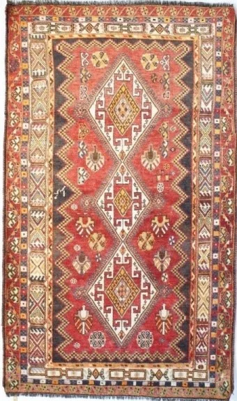 Foto esempio di un tappeto persiano Qashqai con fondo rosso e cornice beige